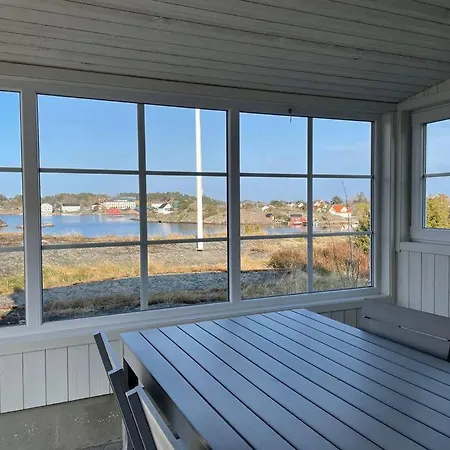 Seafront At Gjeving, Lyngor *