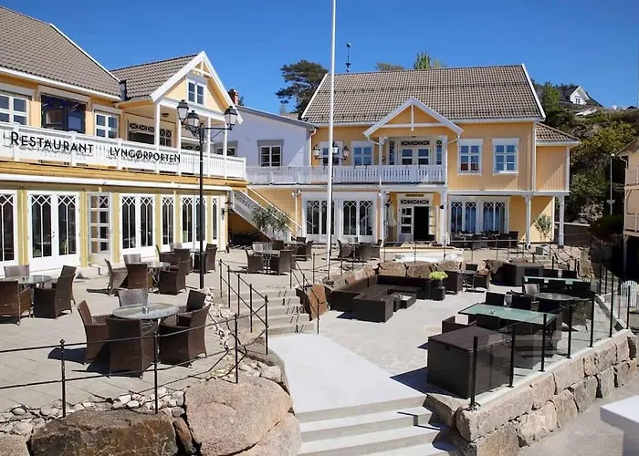 Seafront At Gjeving, Lyngor Willa *