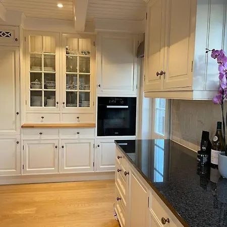 Seafront At Gjeving, Lyngor Villa